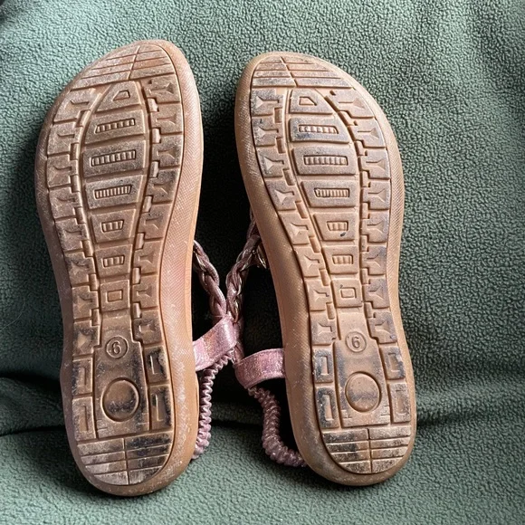 Sandals - Picture 4 of 5